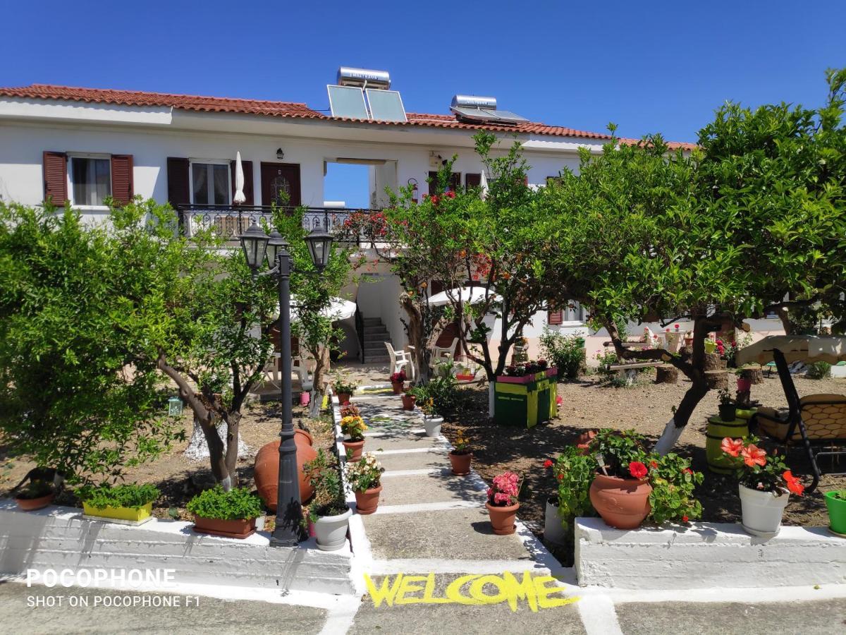 Katerina Apartments Kokkari Bagian luar foto