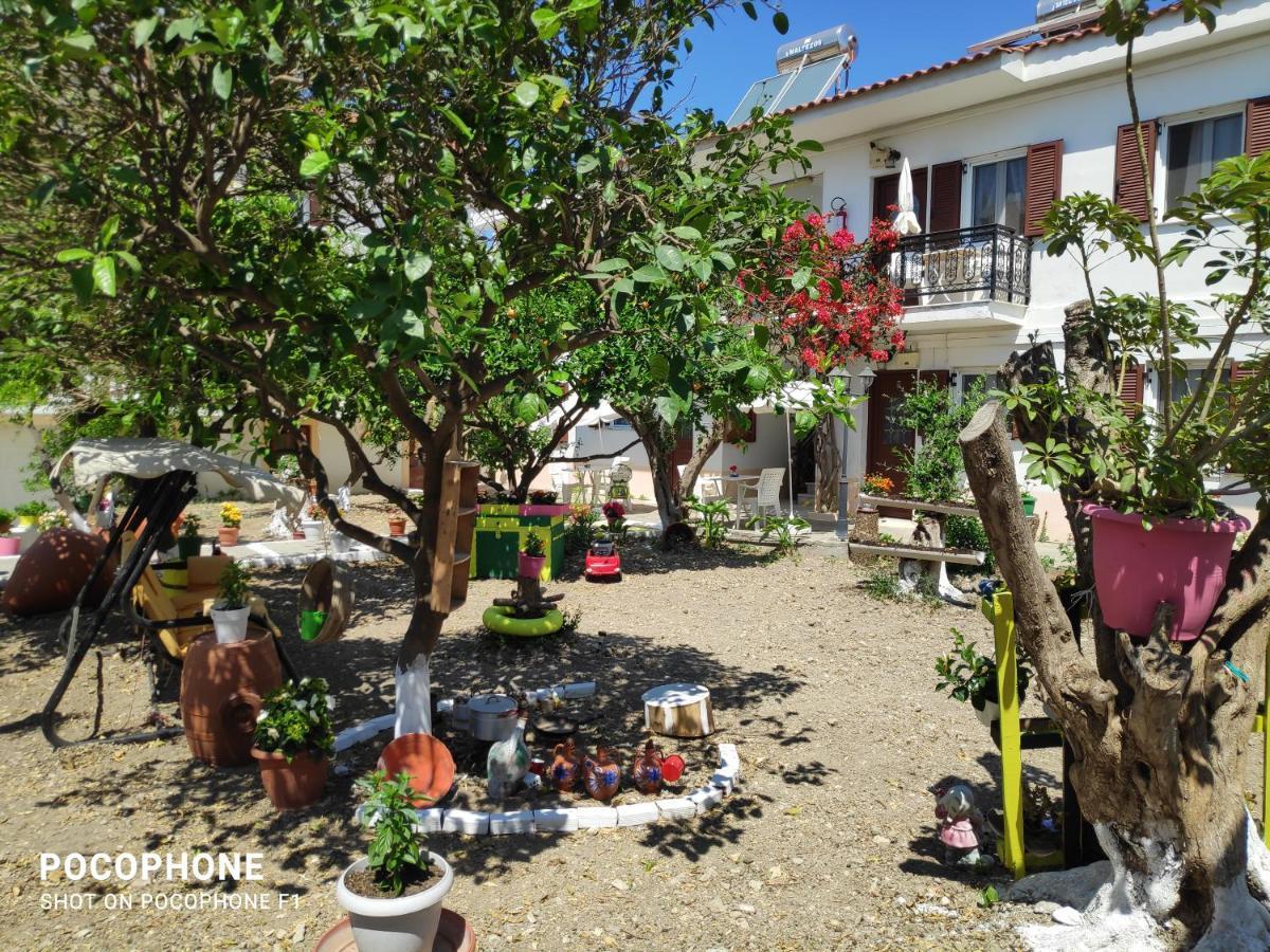 Katerina Apartments Kokkari Bagian luar foto