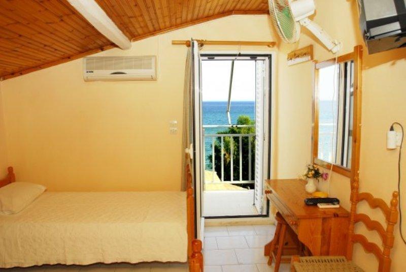Katerina Apartments Kokkari Bagian luar foto